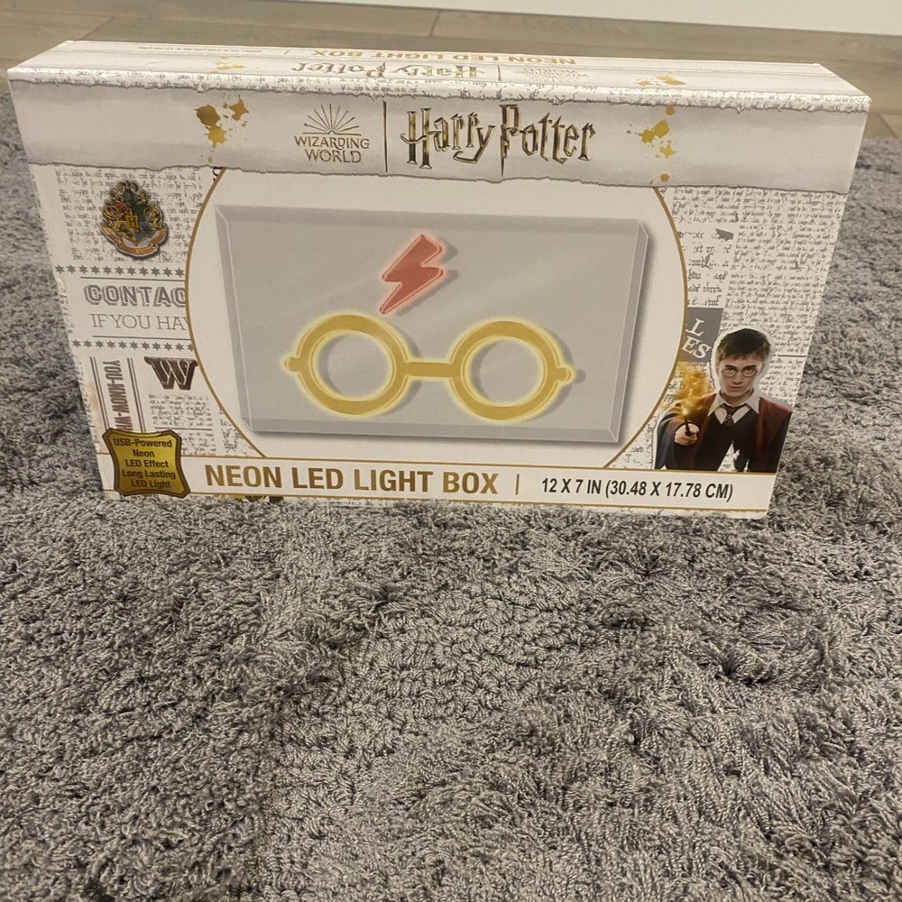 Warner Bros. Harry Potter Neon LED Light Box - Yellow Glasses & Red Bolt
